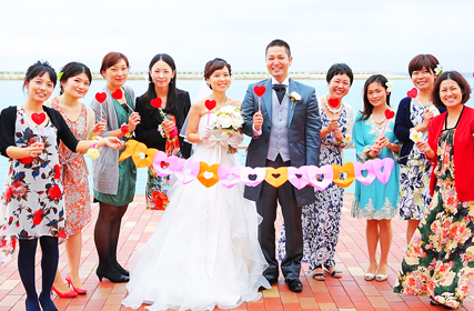 沖縄で結婚式をするなら かりゆしをレンタルでリゾート気分 沖縄マガジン 結婚写真を沖縄で残すならフォトウエディング専門のスタジオsuns